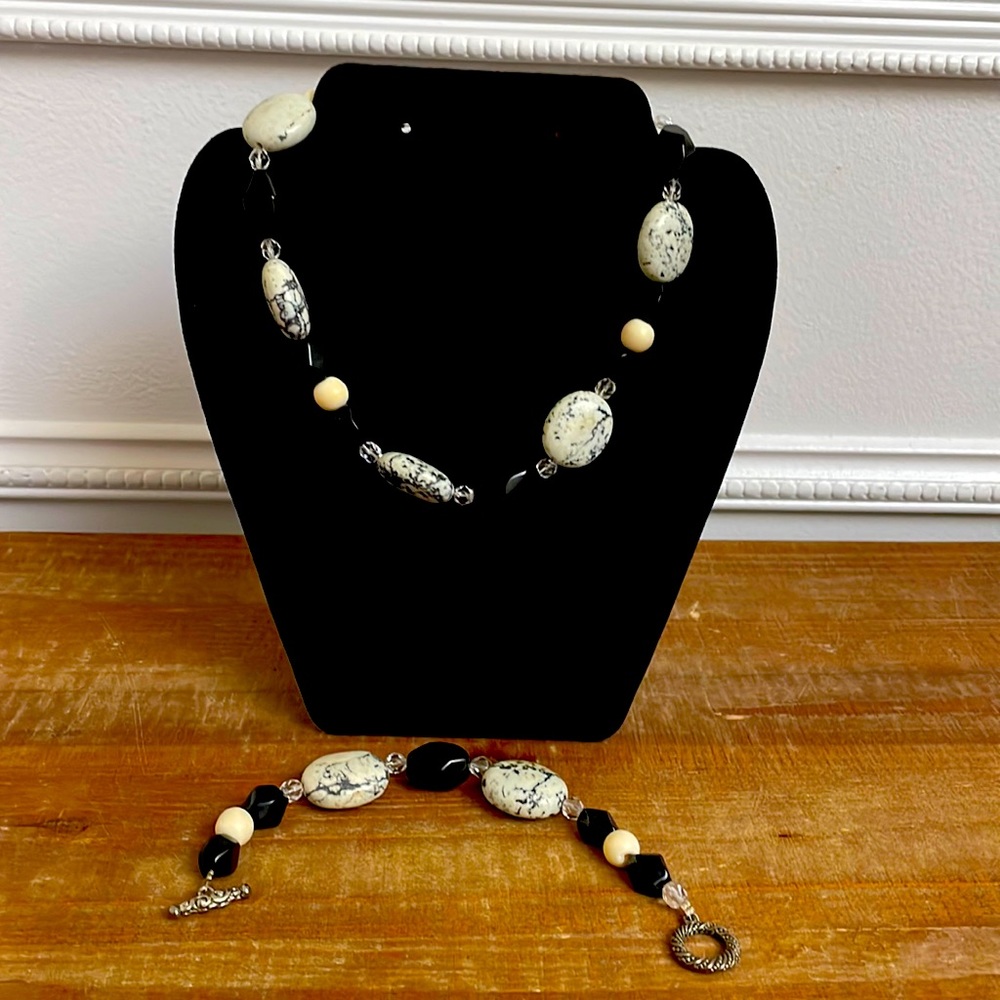 Vintage Natural Stone Necklace & Bracelet set